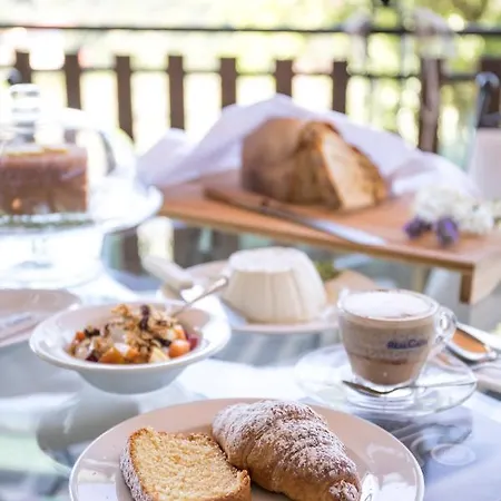 Bed & Breakfast Casale San Pietro 5*