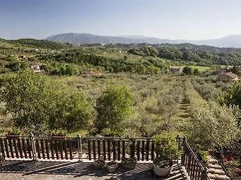 Casale San Pietro Couette-café 5*