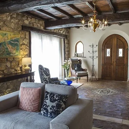 Casale San Pietro Nocleg ze śniadaniem 4*